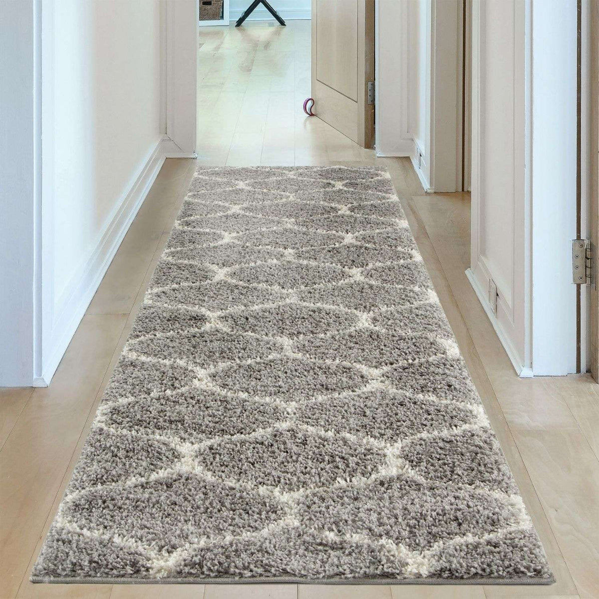 Moroccan Grey Shaggy Rug 610 by The Rugs