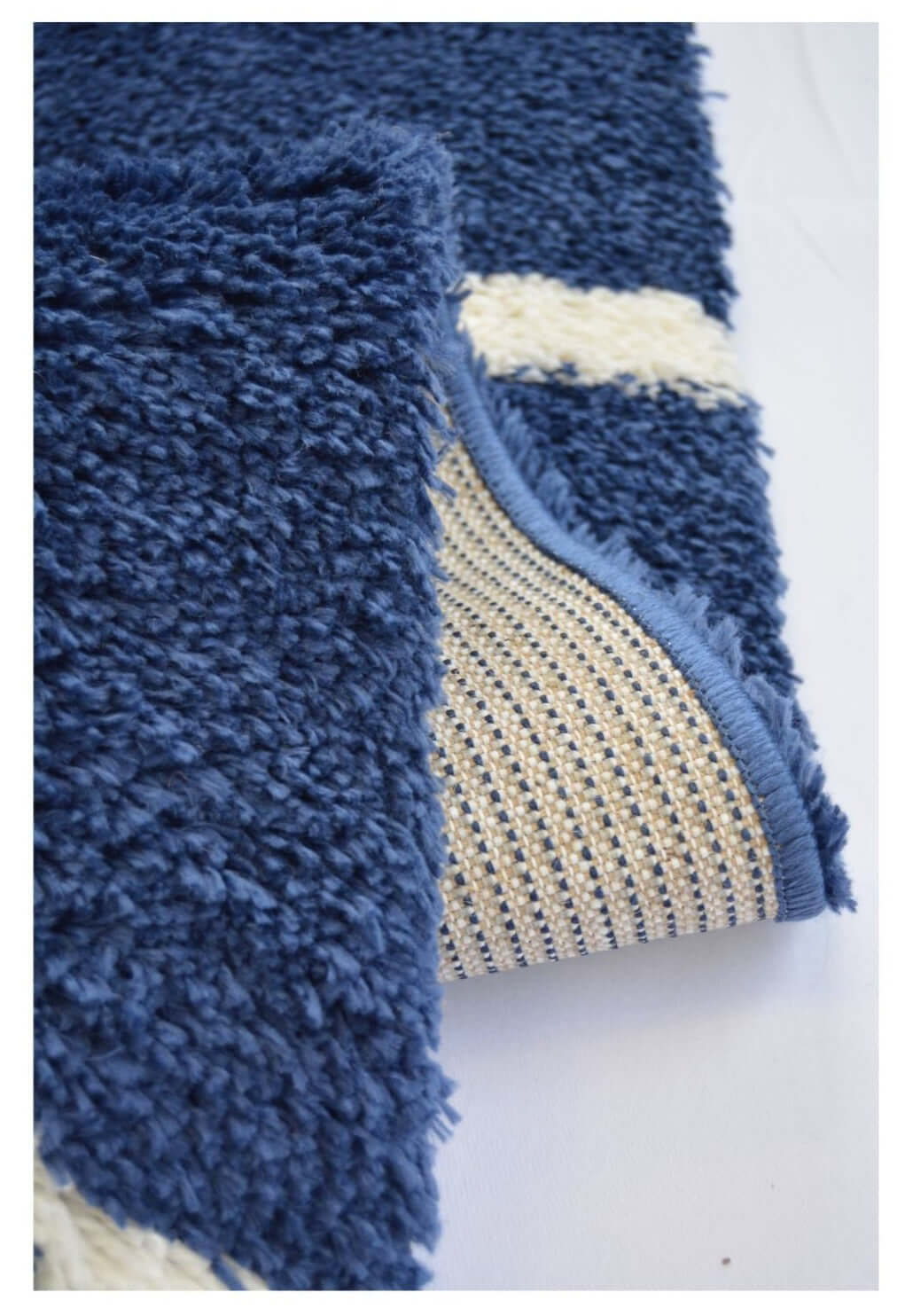 Snug Bubbles Shaggy Rug by The Rugs