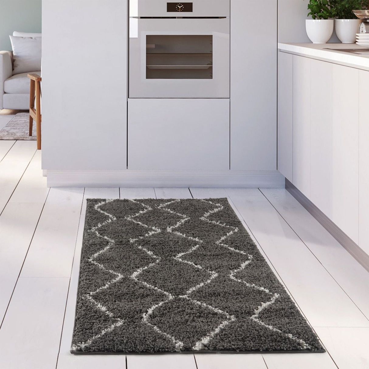 Moroccan Dark Grey Shaggy Rug 840 by The Rugs