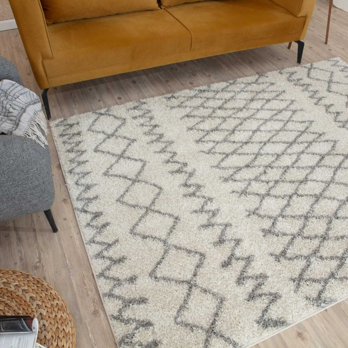 Moroccan Ivory Grey Shaggy Rug 900 | The Rugs