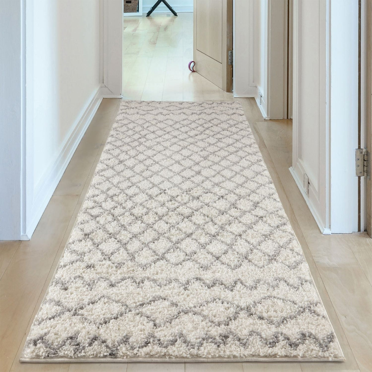 Moroccan Ivory Grey Shaggy Rug 900 | The Rugs