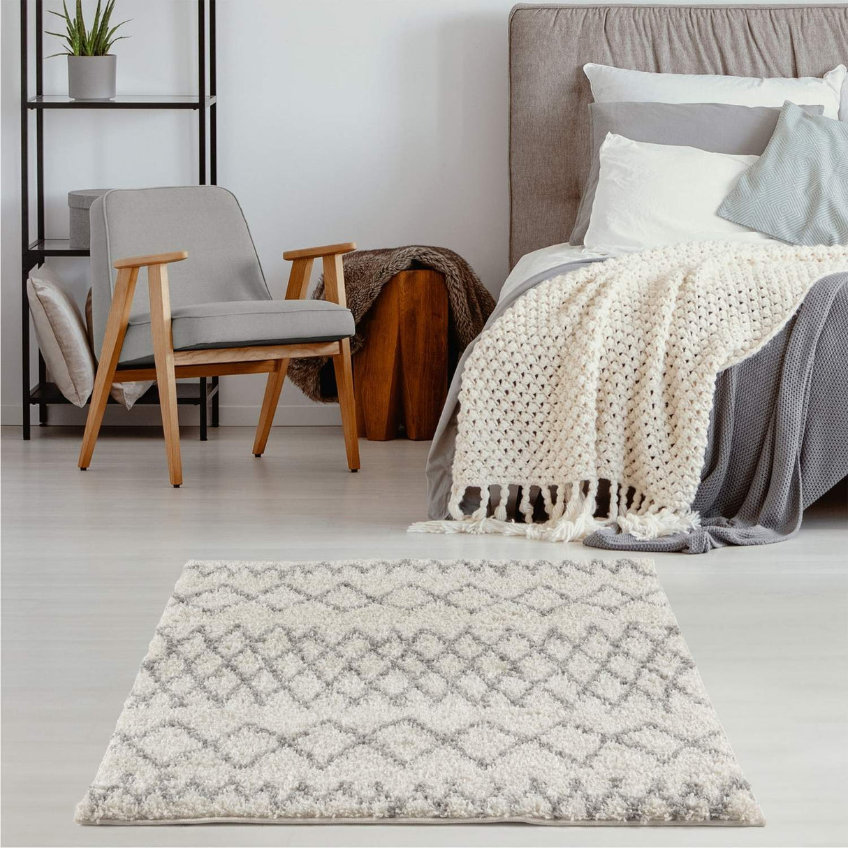 Moroccan Ivory Grey Shaggy Rug 900 | The Rugs