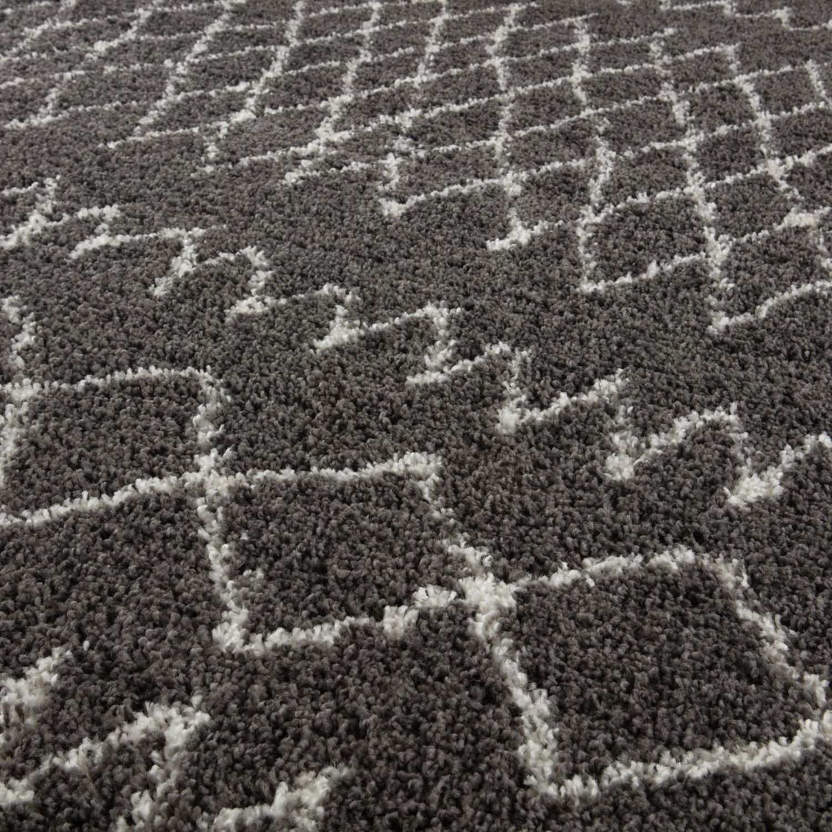 Moroccan Dark Grey Shaggy Rug | 940