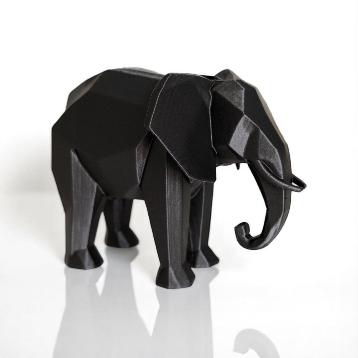Filamora Studios Low Poly Elephant Statue