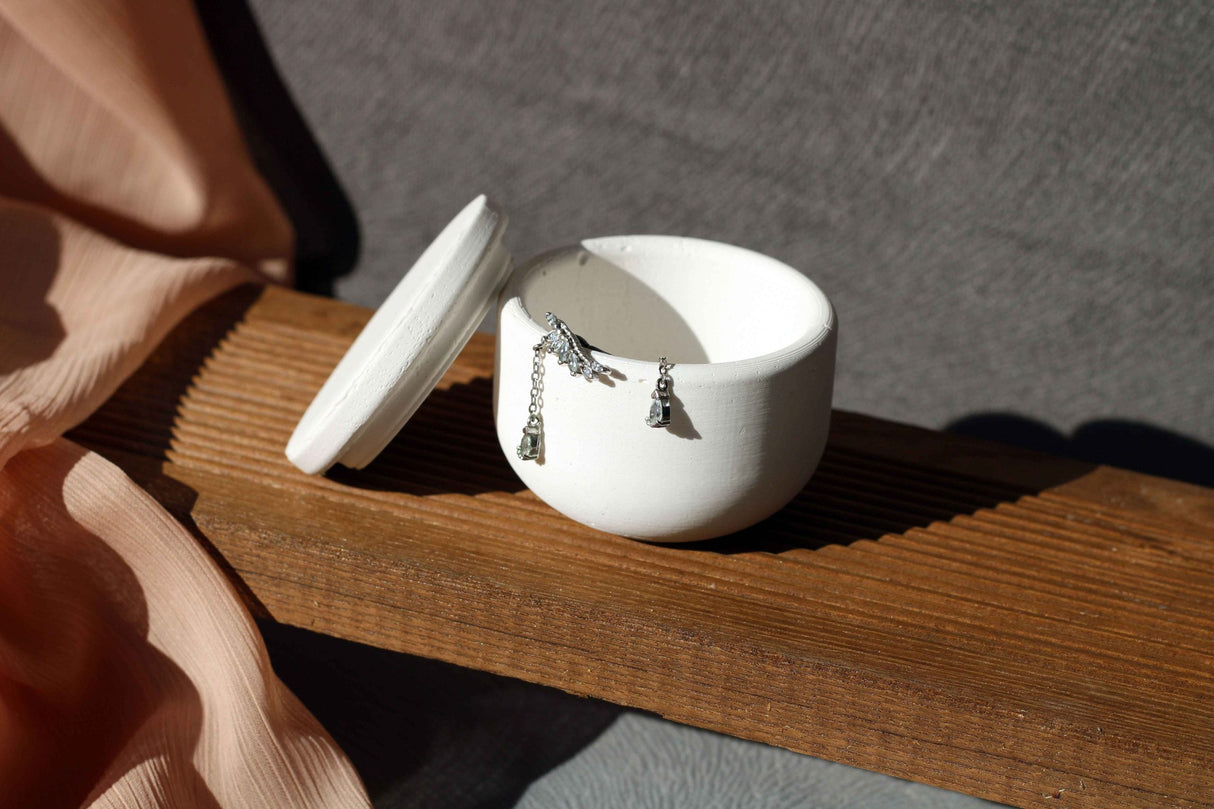 Gloria Home White Concrete Jewellery & Tealight Holder - Small