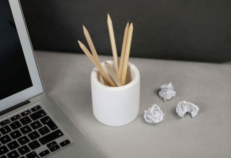 Gloria Home White Concrete Pen & Pencil Holder