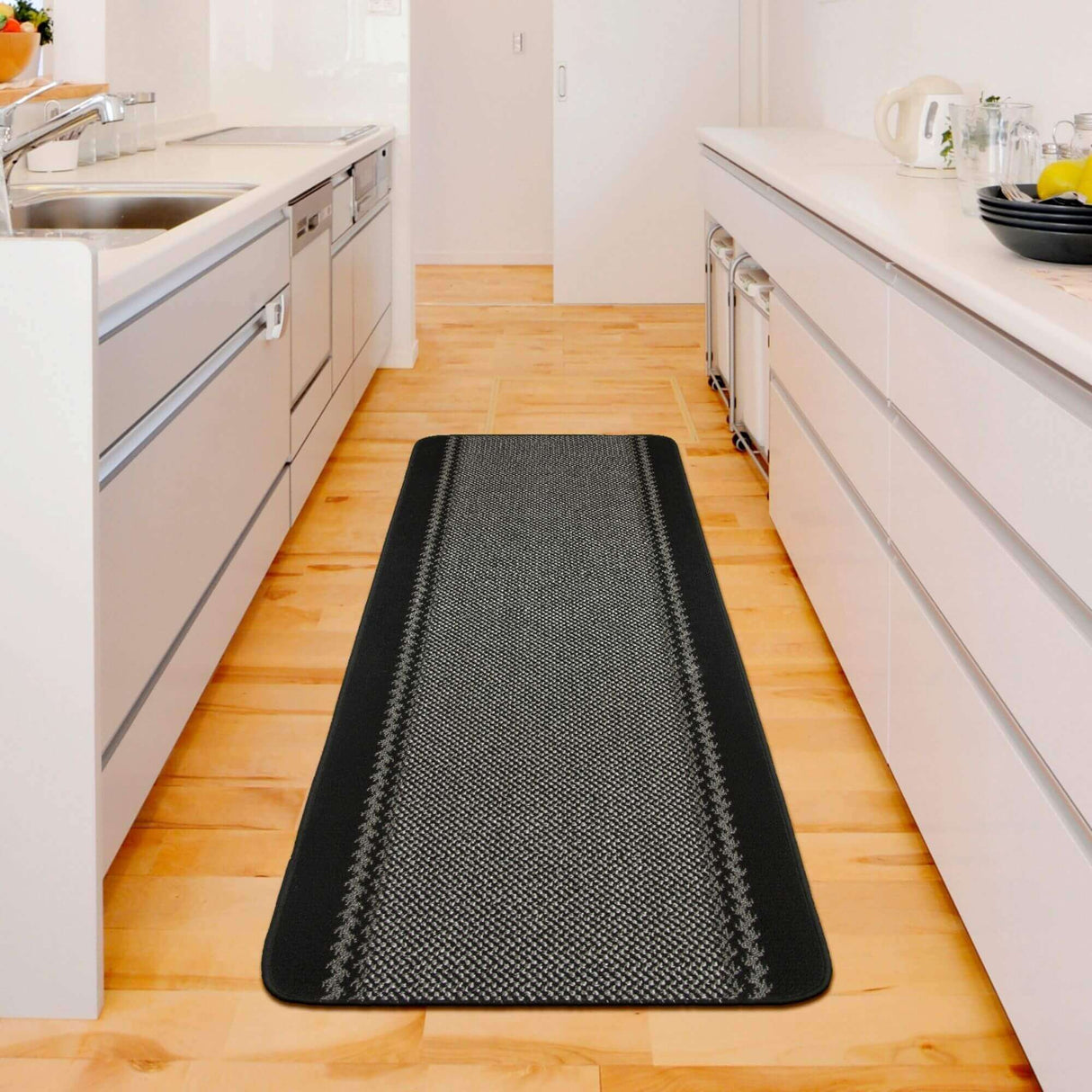 Washable Bordered Black Rug 116BL by The Rugs