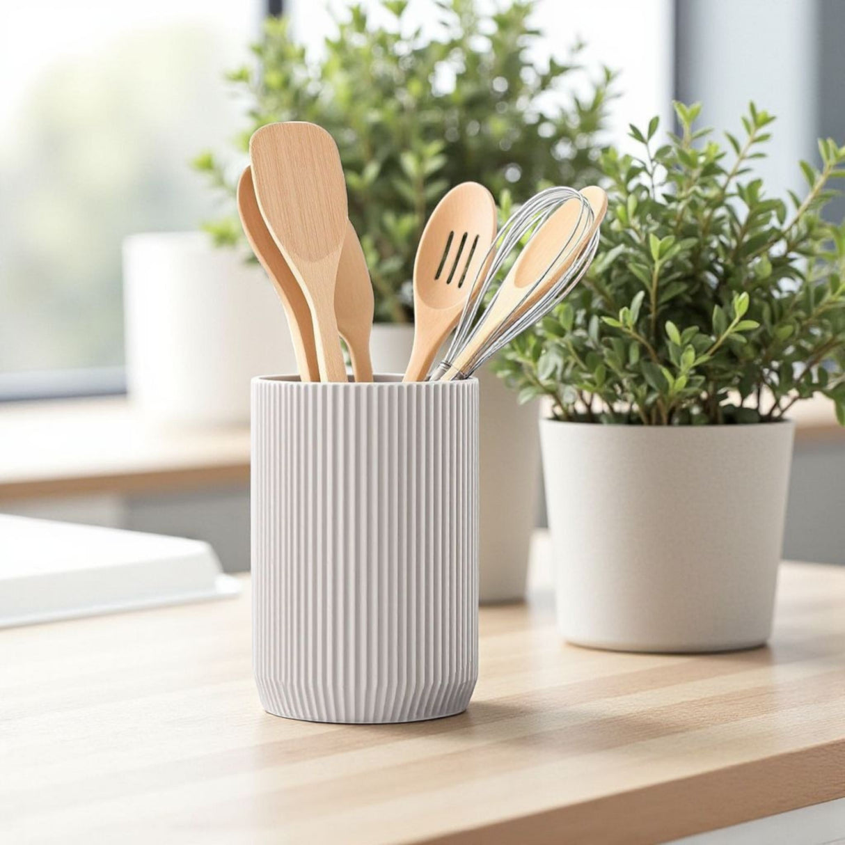 Filamora Studios Modern Ribbed Kitchen Utensil Holder