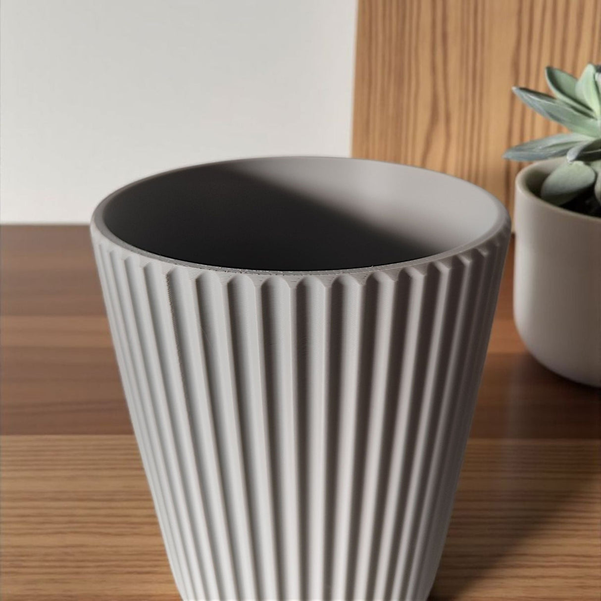 Filamora Studios Modern Ribbed Kitchen Utensil Holder
