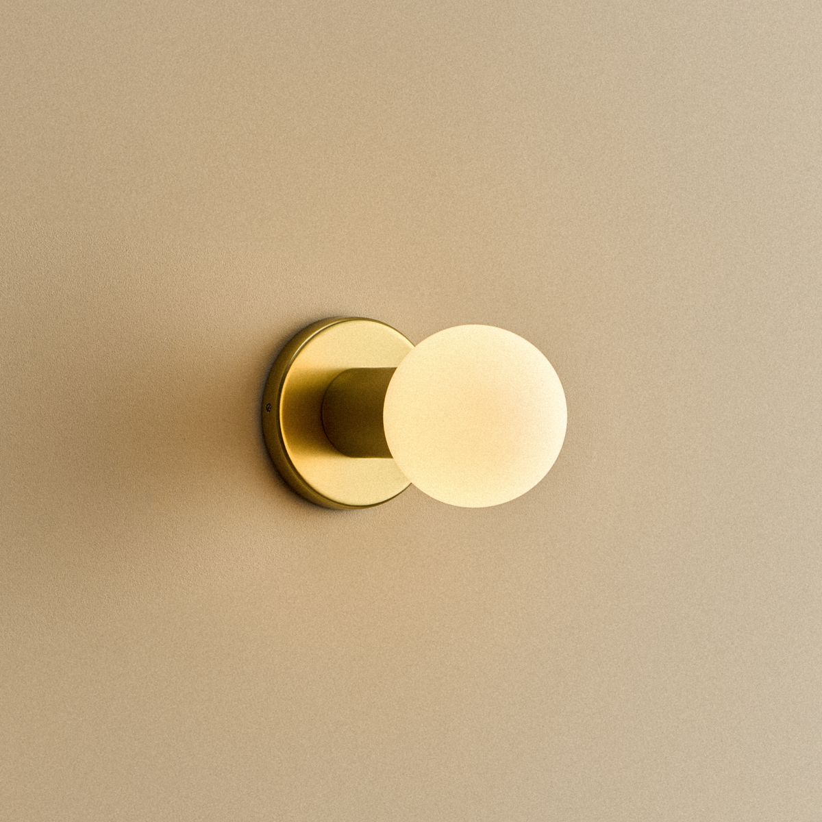 Tala Lochan Wall Light Brass + Sphere III