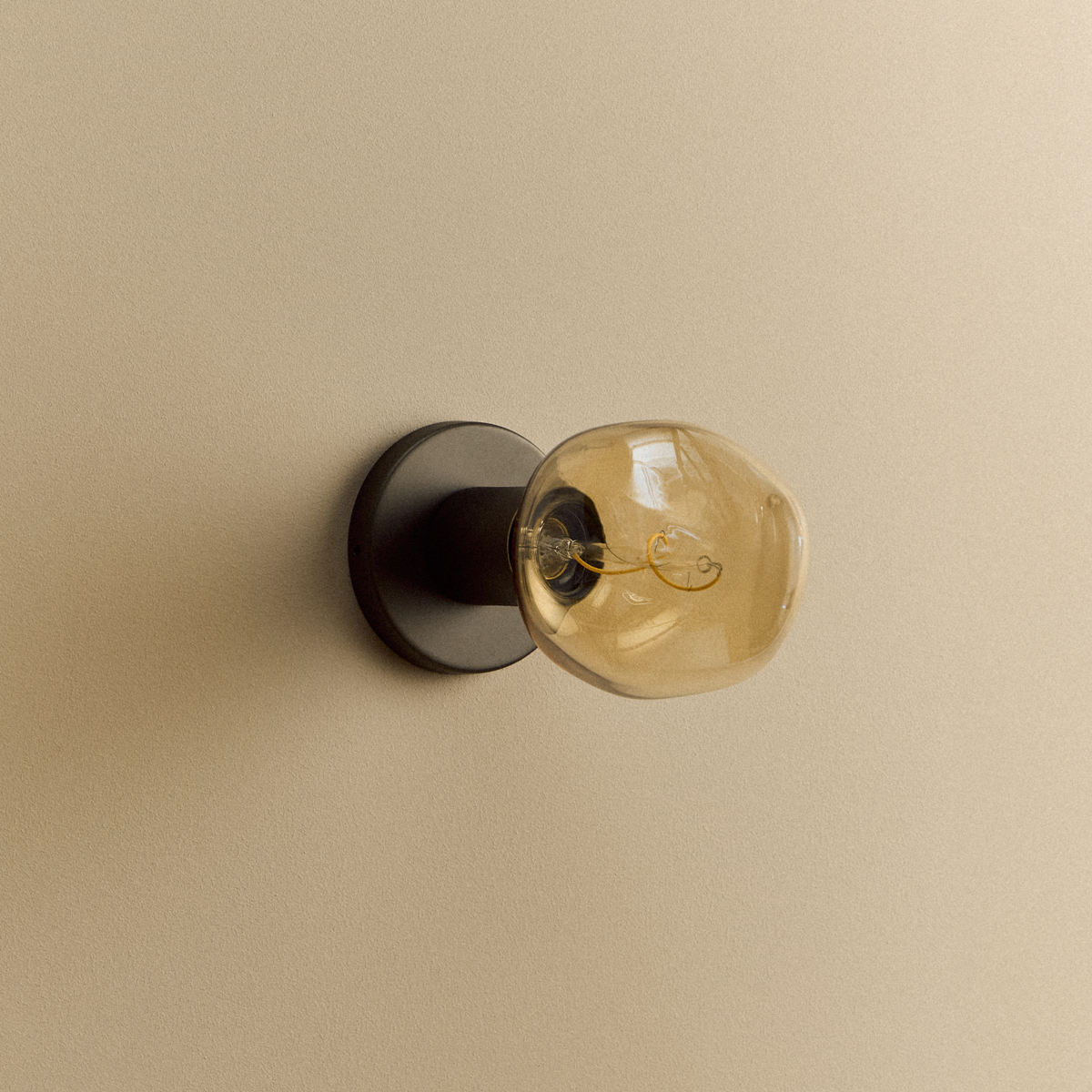 Tala Lochan Wall Light in Graphite with Voronoi I