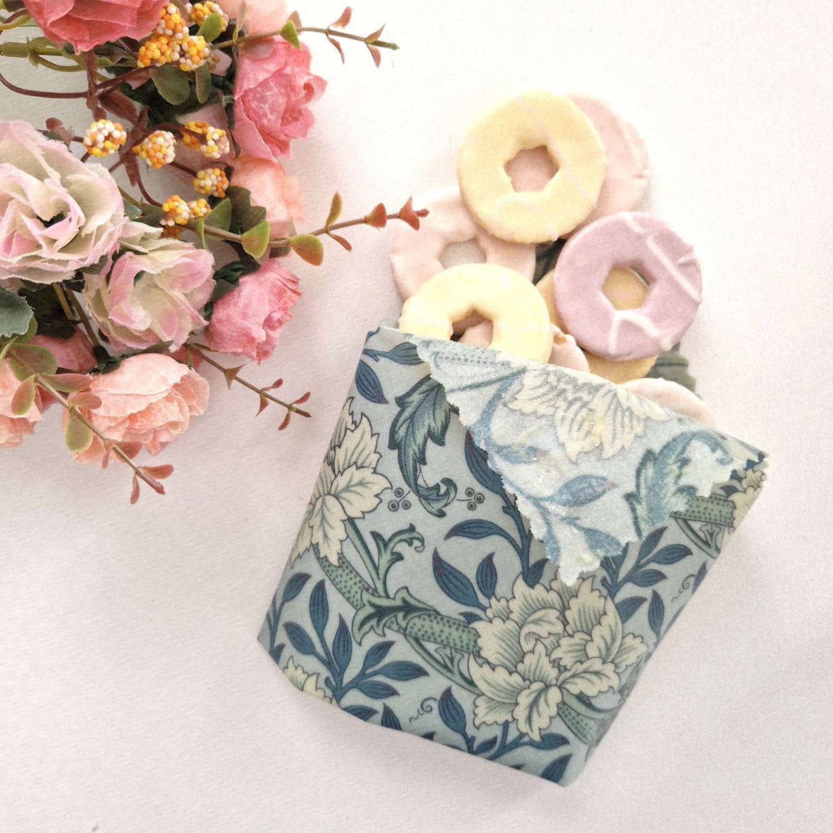 Honey Bee Good Beeswax Wraps Set of 3 | William Morris