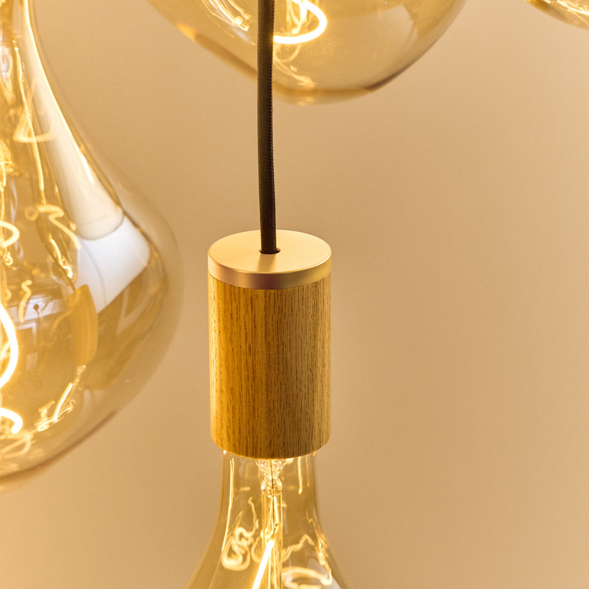 Tala Voronoi III Pendant Light in Oak