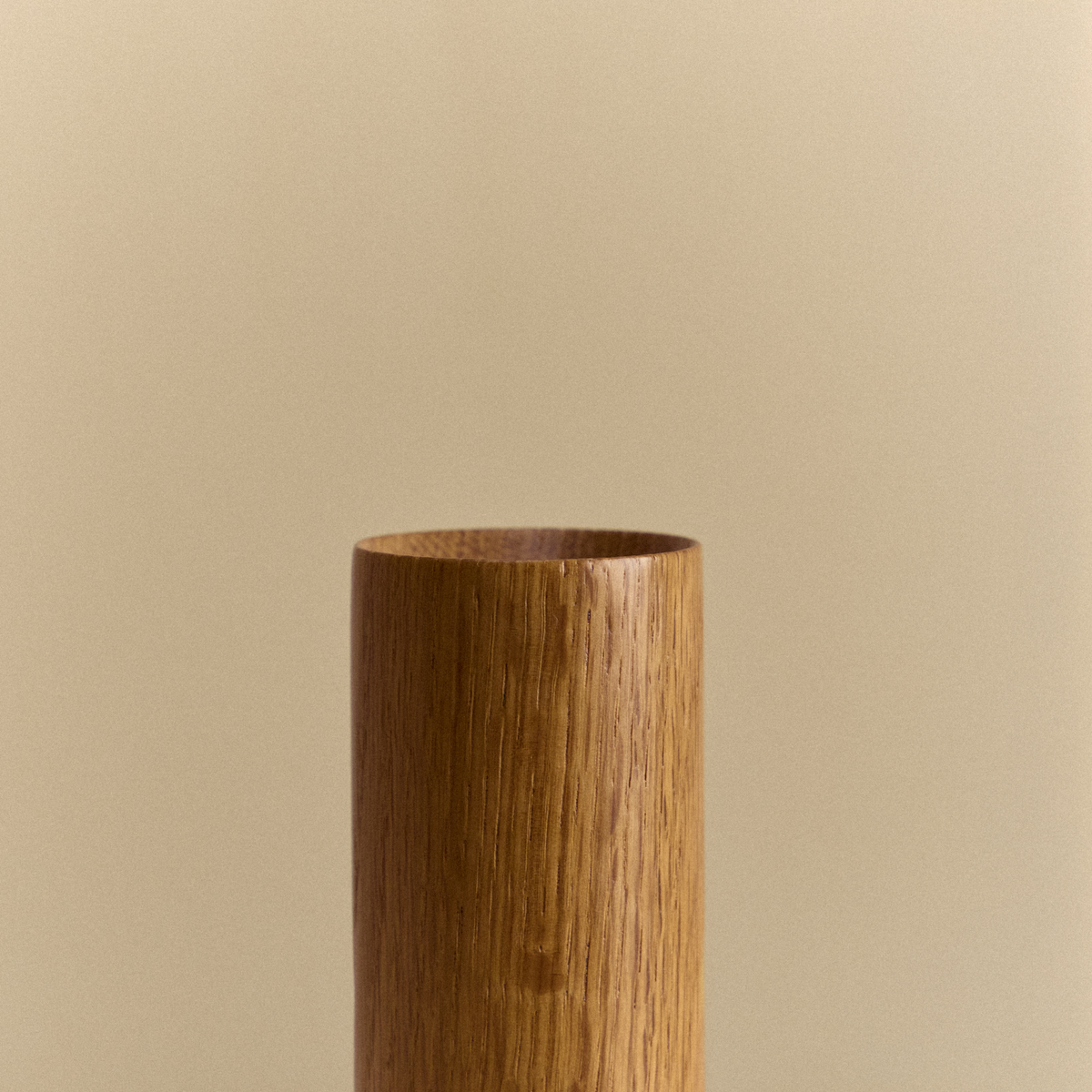 Tala Knuckle Table Lamp in Oak Oval Dim to Warm