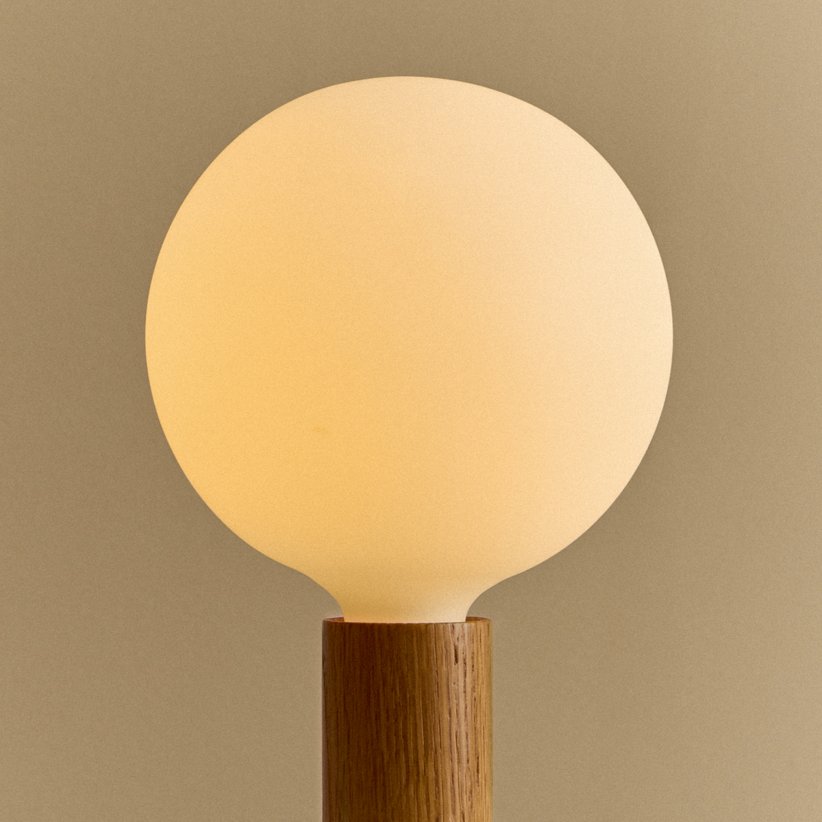 Tala Knuckle Table Lamp in Oak + Sphere IV