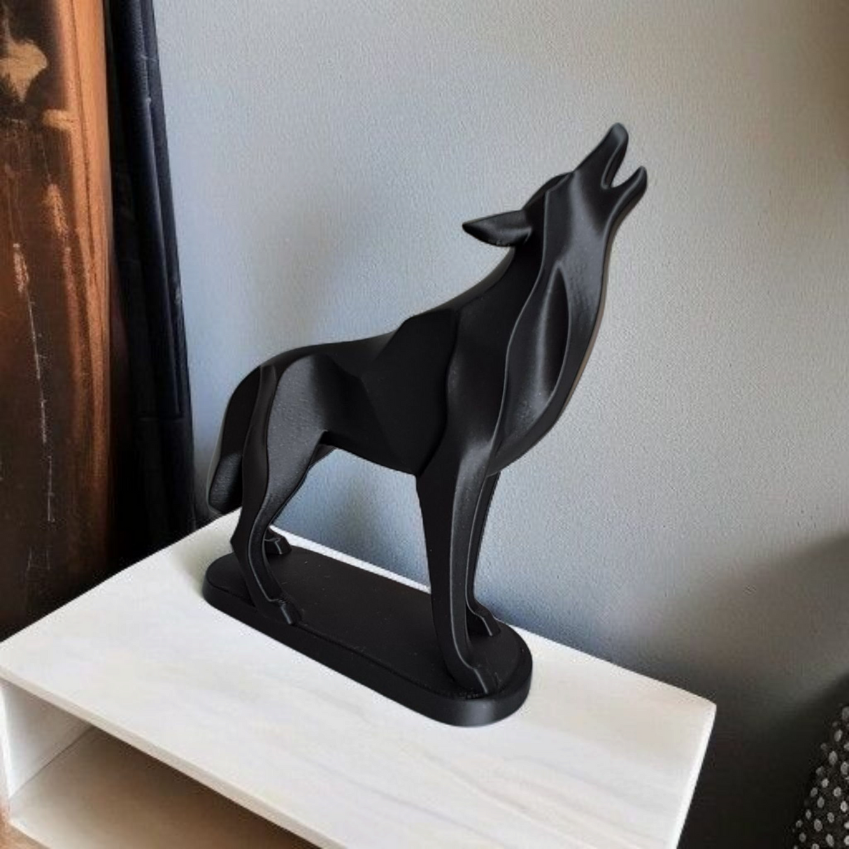 Filamora Studios Minimalist Howling Wolf Sculpture
