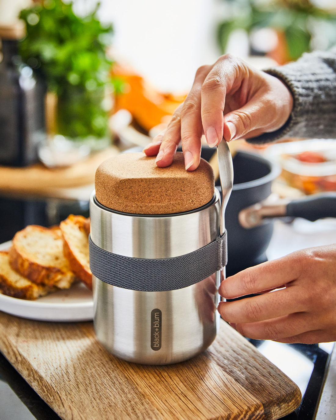 Black+Blum Vacuum Insulated Stainless Steel Thermo Pot, Black, 550ml