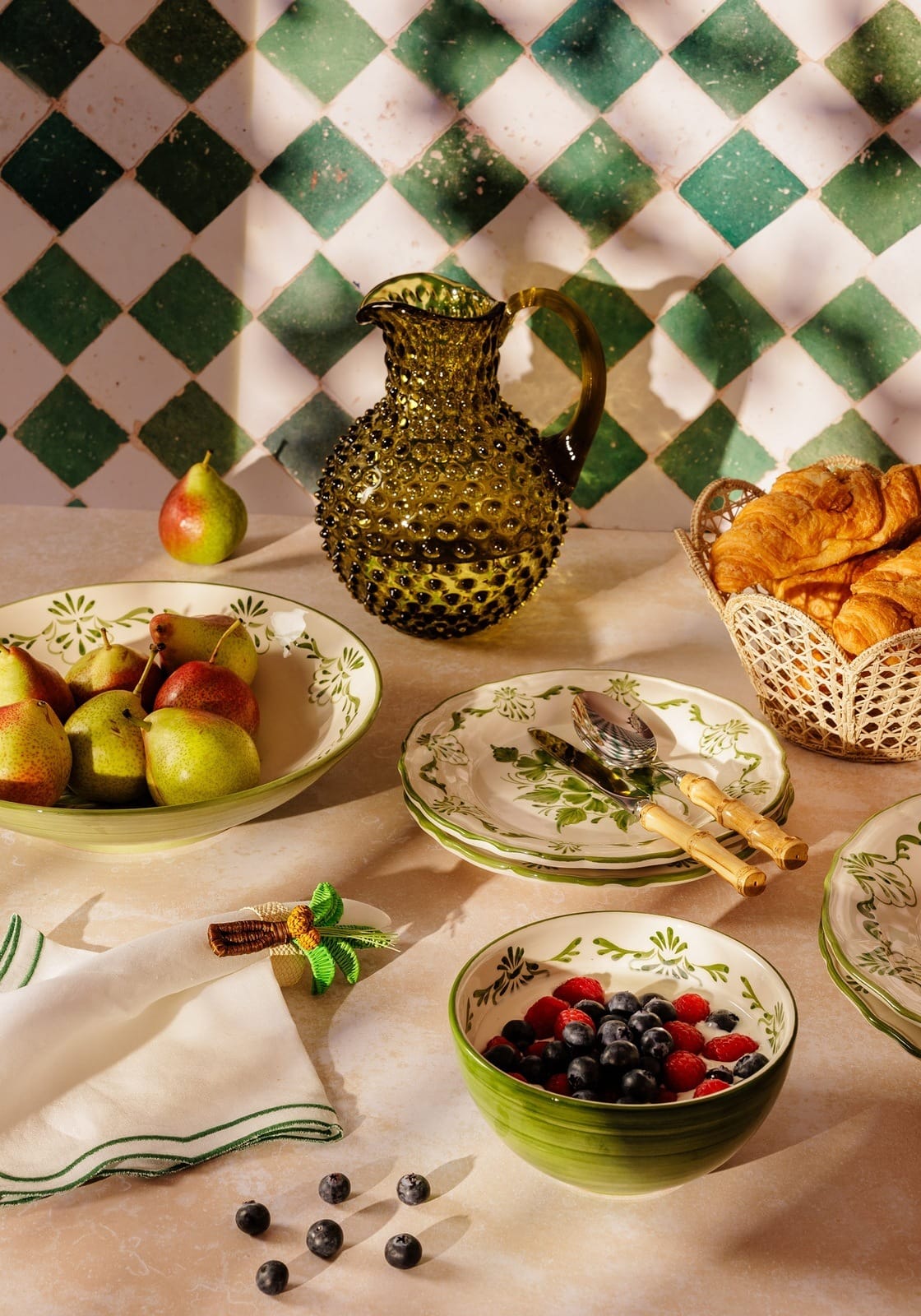 Casa by Josephine Jenno Cara Shell Serving Bowl - Green