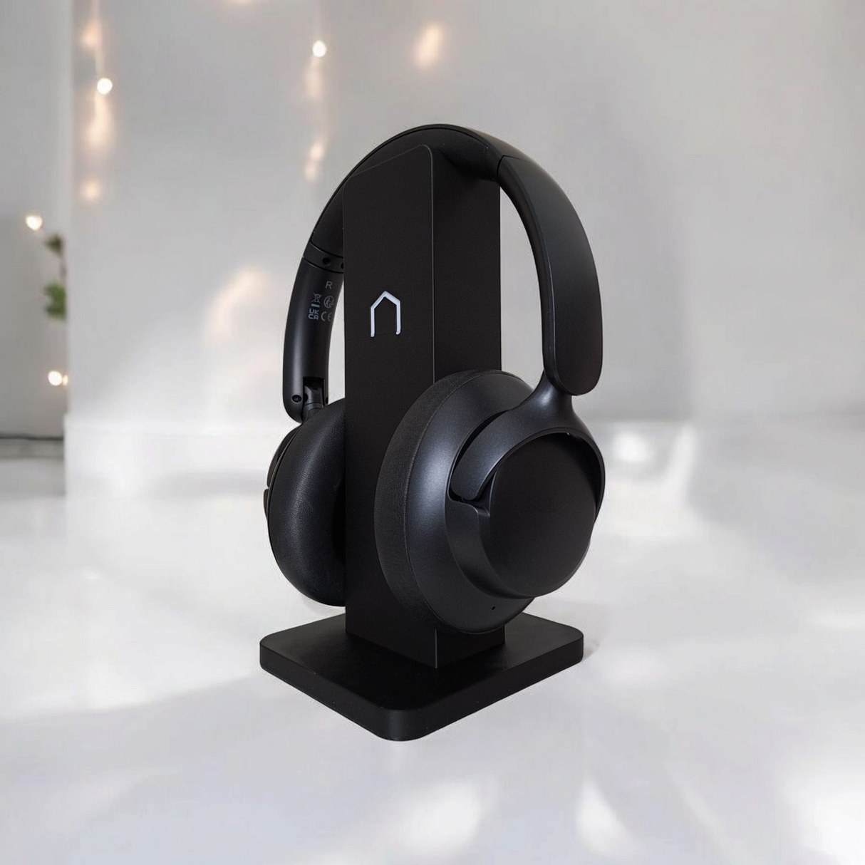 Filamora Studios Minimalist Headphone Holder Stand/ Desk Organiser