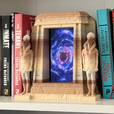 Filamora Studios Mysterious Portal Phone Holder
