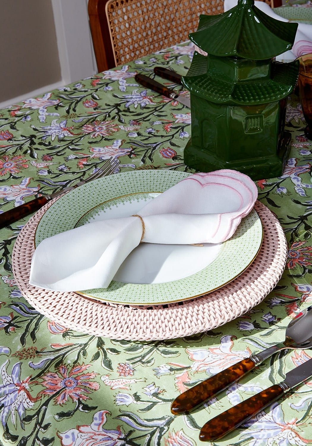 Casa by Josephine Jenno Green Apple Lace Dinner Plates - Set of 4