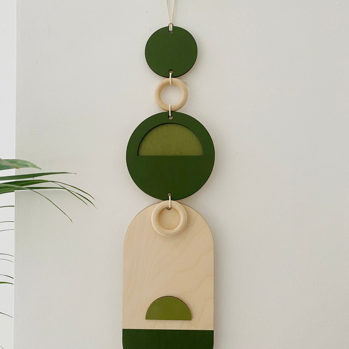 Stylish Green Geometric Wall Art - 68 × 10 cm