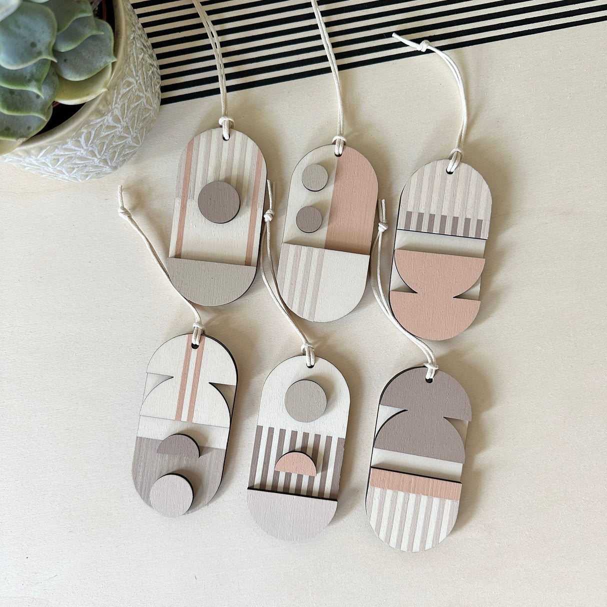 Mini Mid‑Century Wooden Wall Art | Pink & Natural Small Wall Decoration