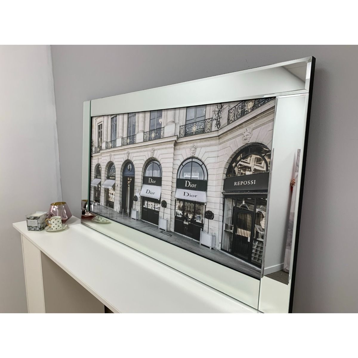 Pagazzi Fashion Store 3 Liquid Art with Mirrored Frame