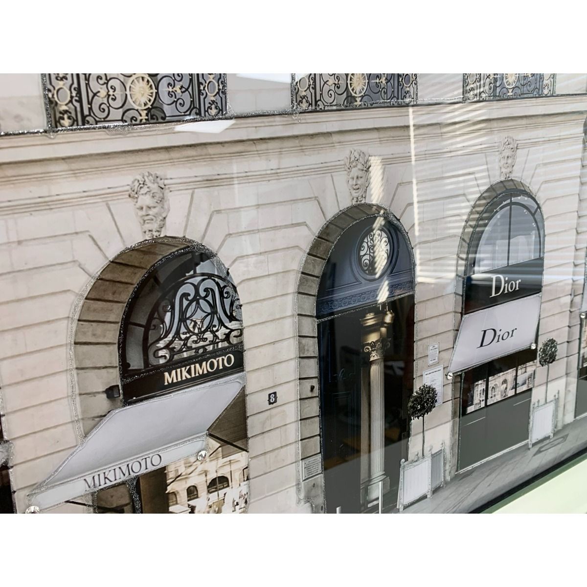 Pagazzi Fashion Store 3 Liquid Art with Mirrored Frame