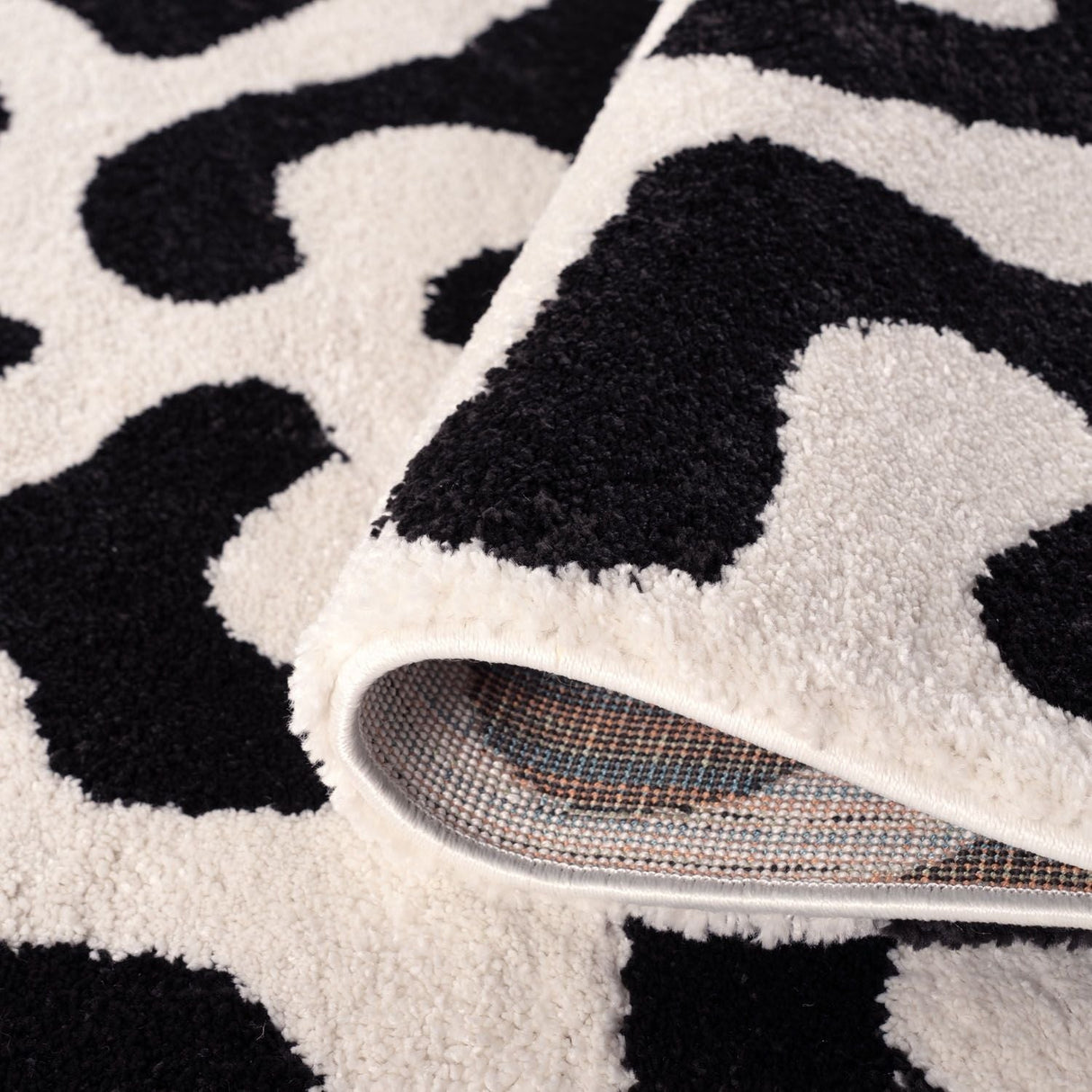 The Rugs Joli Doodle Black White Rug