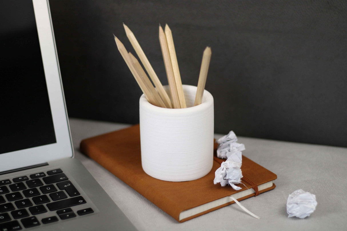 Gloria Home White Concrete Pen & Pencil Holder