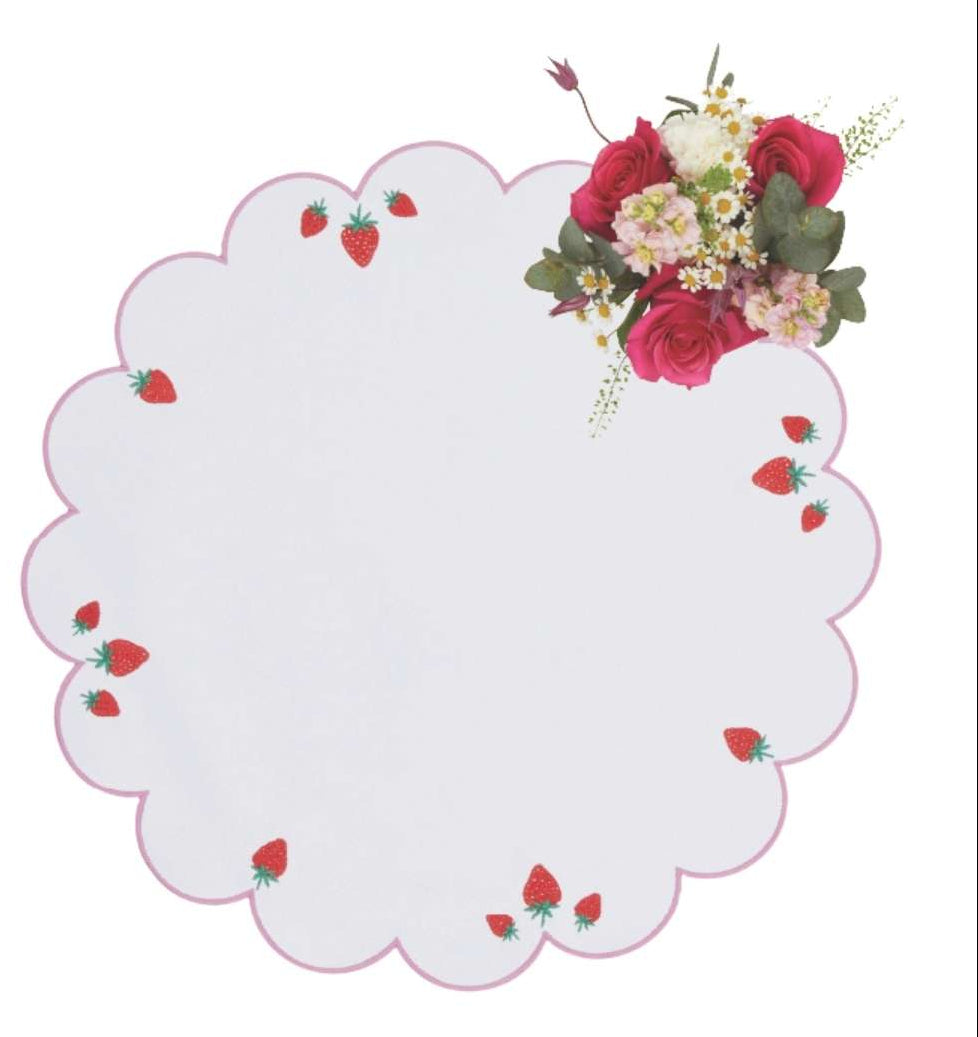 Casa by Josephine Jenno Strawberry Round Scalloped Placemats - Set of 4