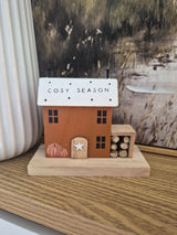 Blush & Bale Cosy Season House  - 12 x 14 x 6cm