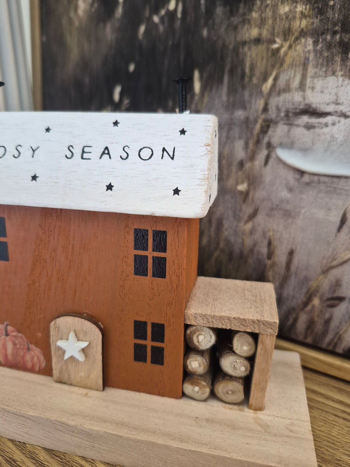 Blush & Bale Cosy Season House  - 12 x 14 x 6cm