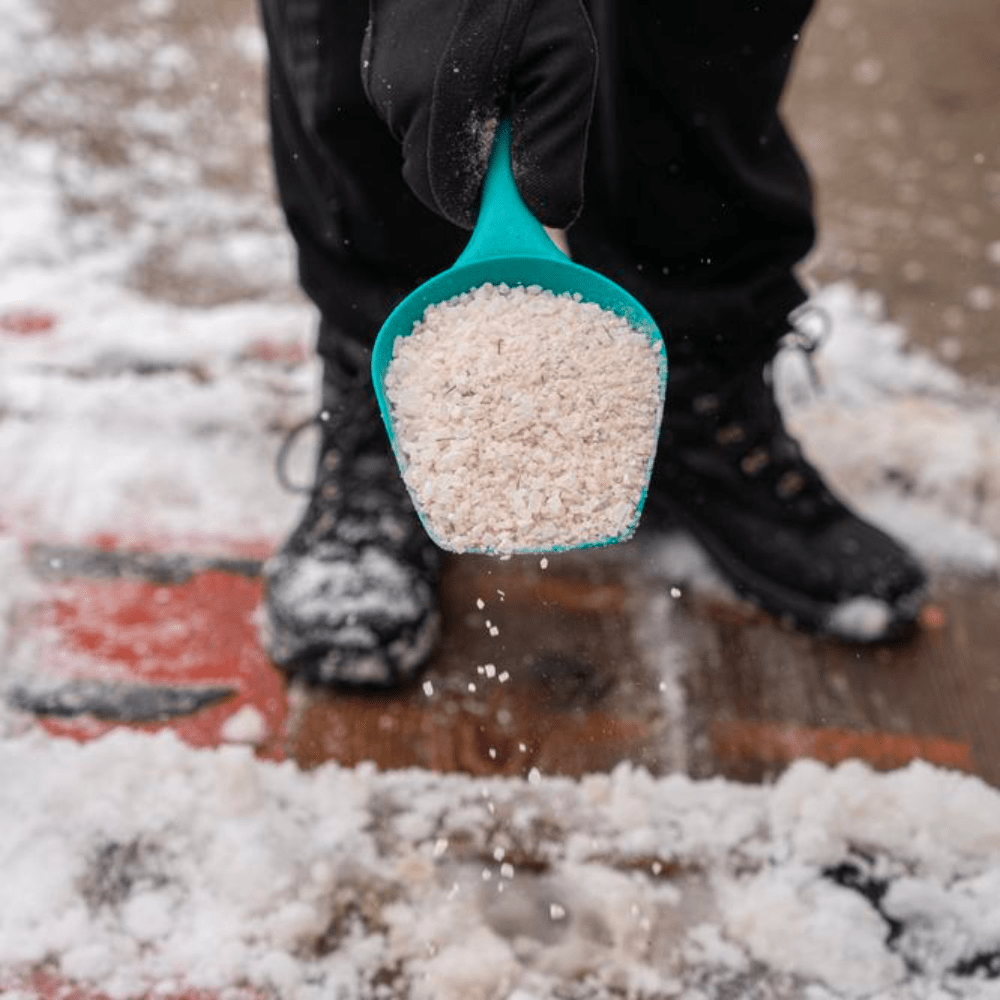 Dandy's White Rock Salt De-Icing Grit