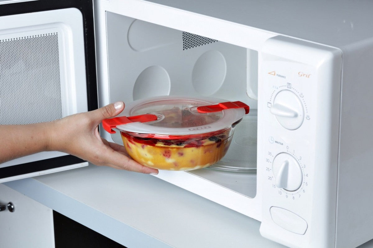 Image - Pyrex Cook & Heat Round Glass Food Container with Patented Microwave Safe Lid, 14x12x5cm