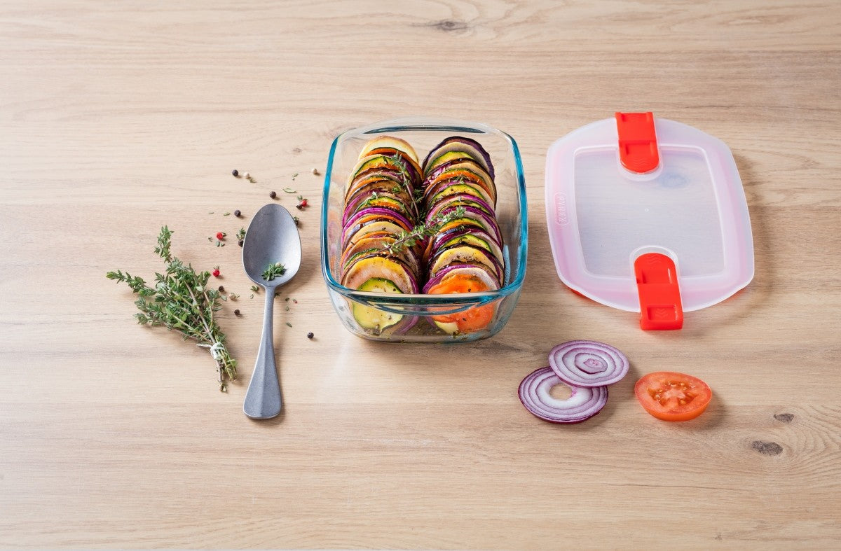 Image - Pyrex Cook & Heat Rectangular Glass Food Container with Patented Microwave Safe Lid, 23x15x6cm