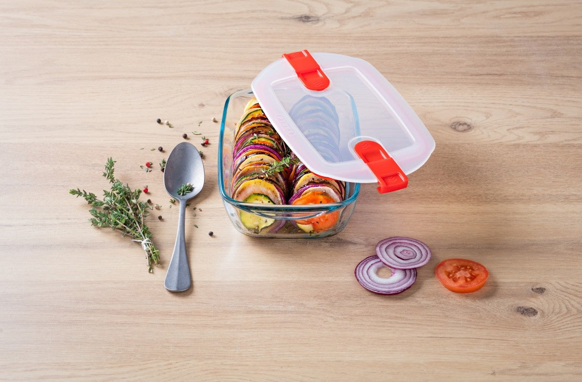 Image - Pyrex Cook & Heat Rectangular Glass Food Container with Patented Microwave Safe Lid, 23x15x6cm