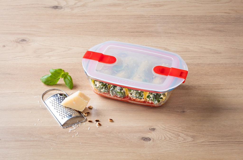 Image - Pyrex Cook & Heat Rectangular Glass Food Container with Patented Microwave Safe Lid, 17x10x5cm