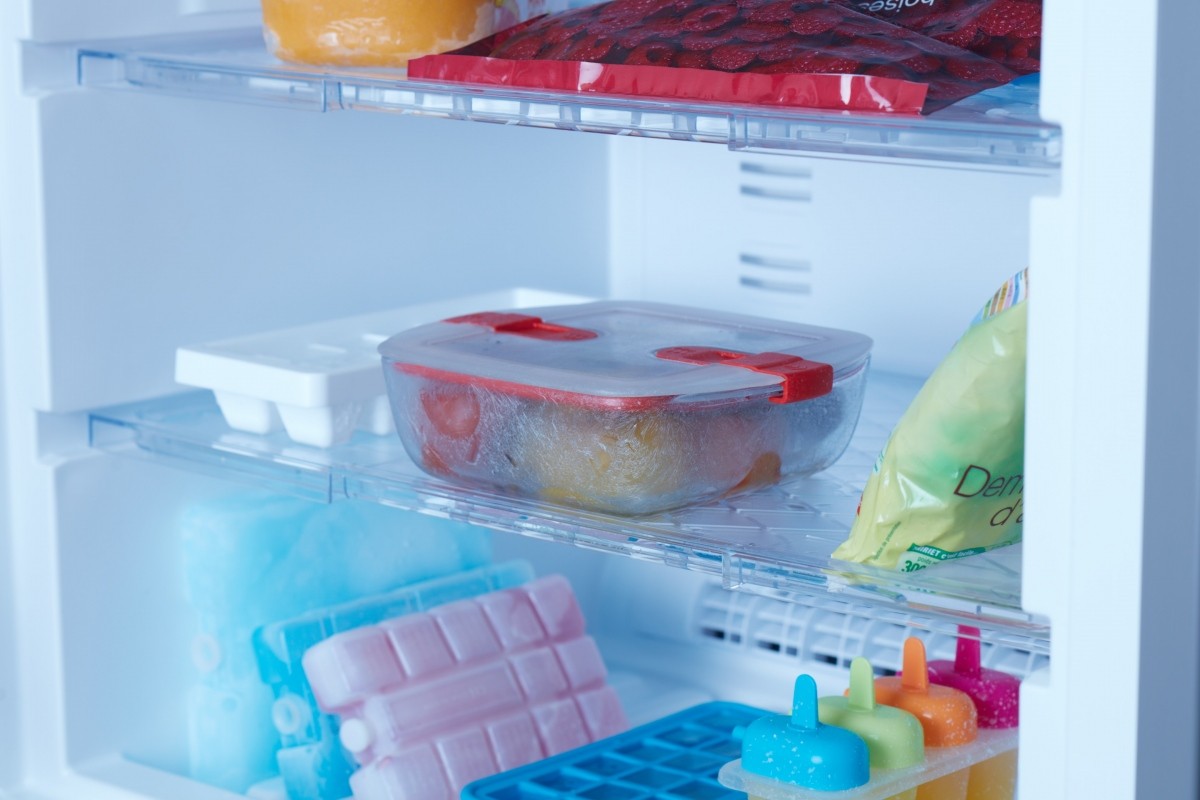 Image - Pyrex Cook & Heat Square Glass Food Container with Patented Microwave Safe Lid, 14x12x4cm