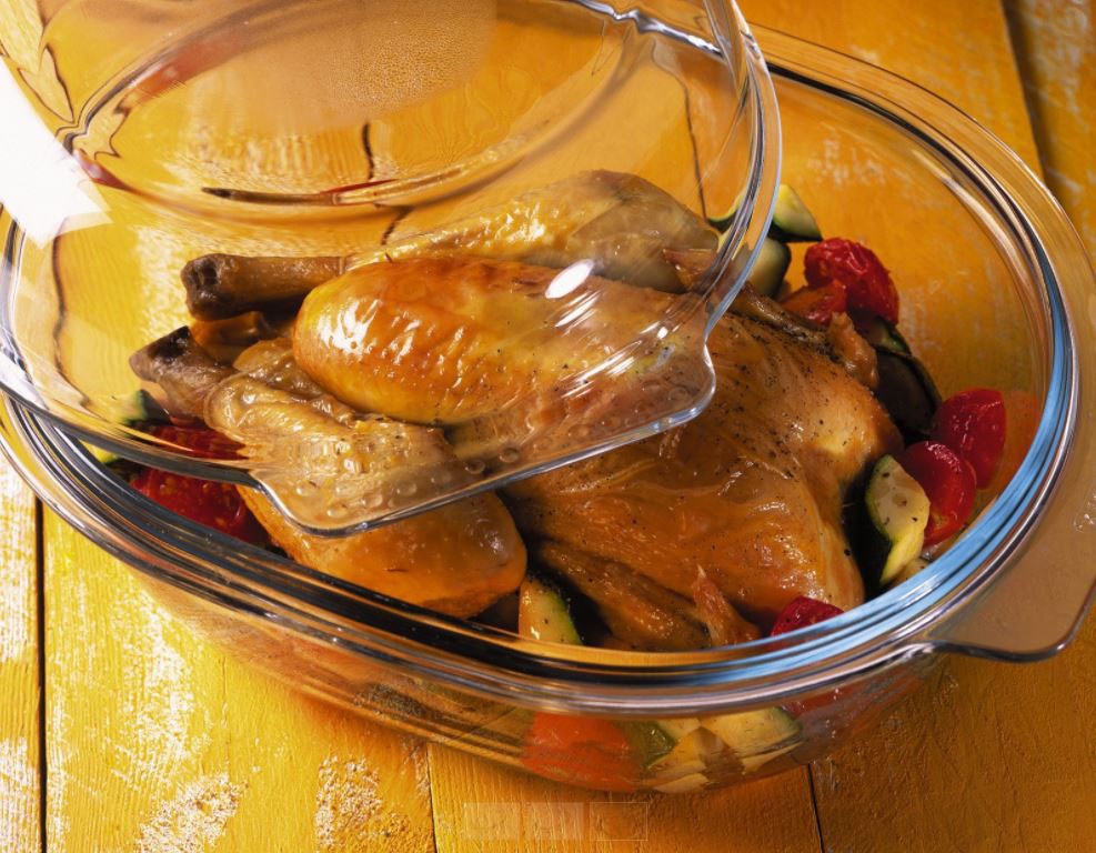 Image - Pyrex Classic Glass Chicken Roaster, 5.9L, Transparent