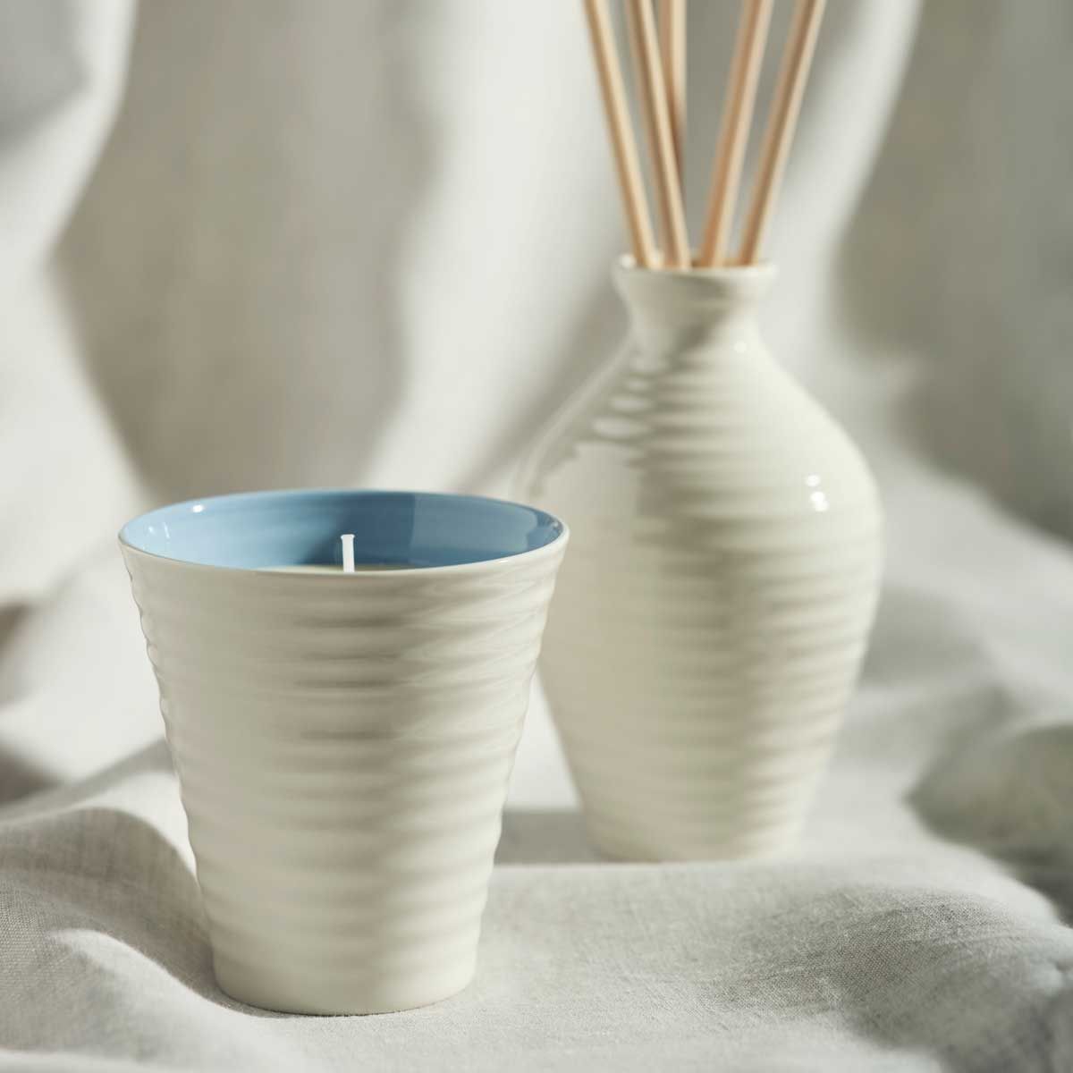 Image - Wax Lyrical Sophie Conran Clary Sage & Juniper Ceramic Candle
